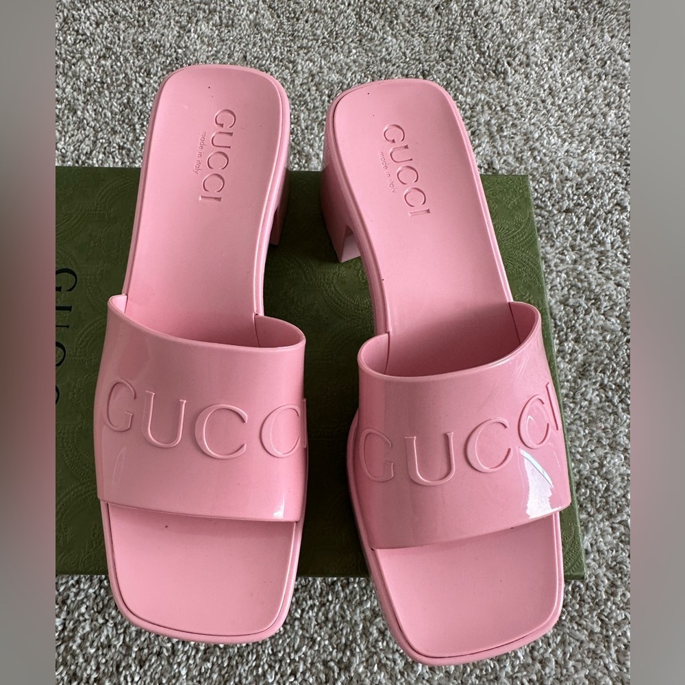 Pink Gucci slide heel